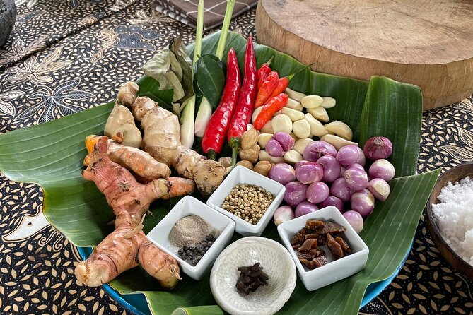 Traditional Tempeh Making & Cooking Balinese Cuisine - Meeting Ayu and Ngurah in Denpasar