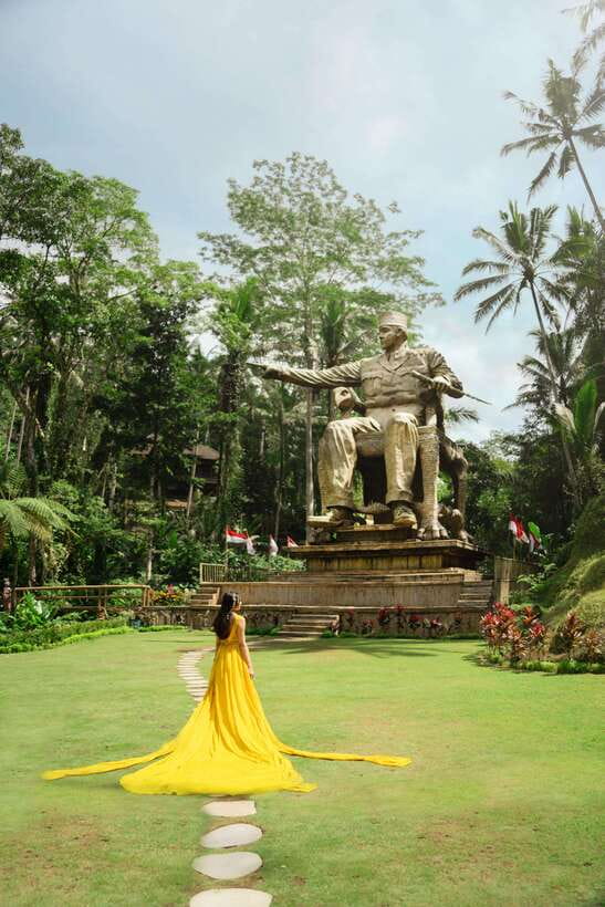 Ubud: Alas Harum Day-Pass, Swing, Sky Bike & Flying Fox - Cretya Ubud’s Pools Cost Extra