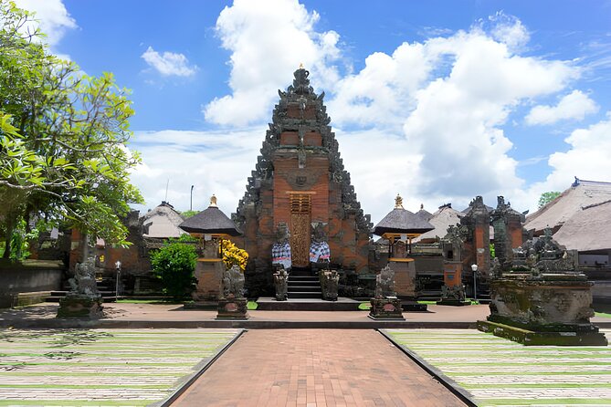 Ubud Bali: Rice Terrace, Waterfall and Tirta empul Day Tour - Tirta Empul and the meaning of melukat
