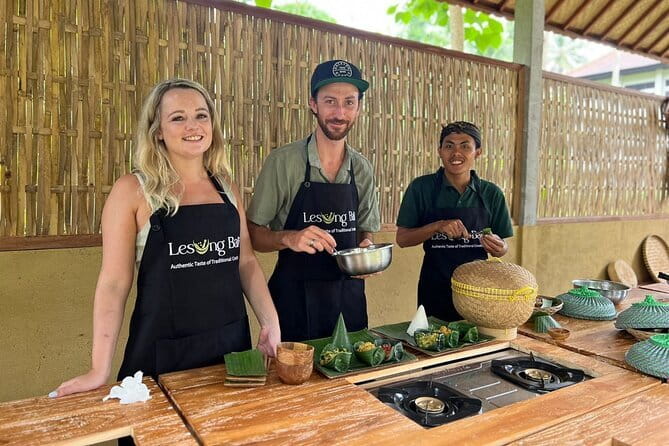 Ubud Cooking Class with Optional Market Visit Pickup Included - Pickup, timing, and group size