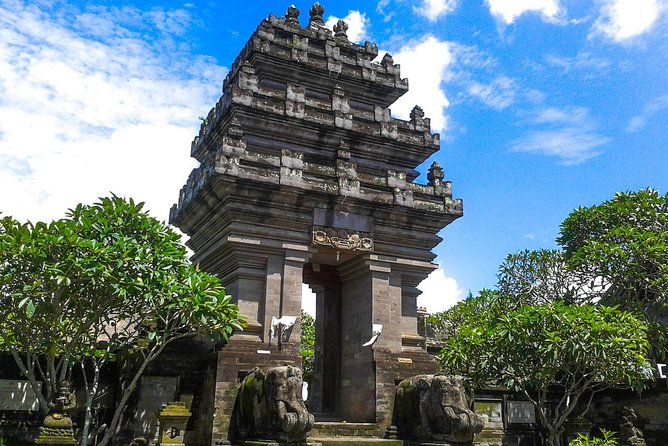 Ubud Cultural Day Tour: A Day for Balinese Cultural Experience - Ubud Palace and the royal story of Bali