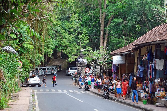 Ubud Eco Culture Cycling Exploration - Jembawan village and the return to Ubud