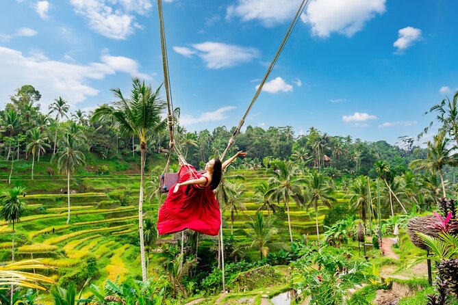 Ubud Hidden Gems Private Tour with Local Expert & Hotel Pickup - Kanto Lampo, broad rocks and easy photos