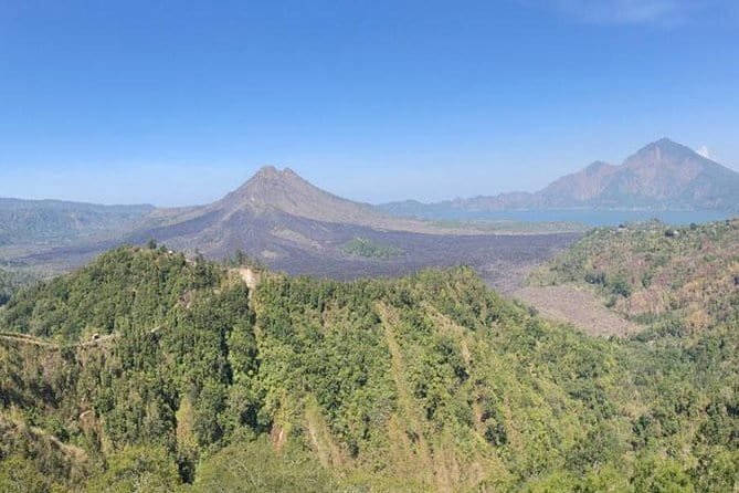 Ubud: Holy Water Temple, Volcano View, Rice Terrace, MonkeyForest - Barong and Kris Dance: start with Balinese mythology