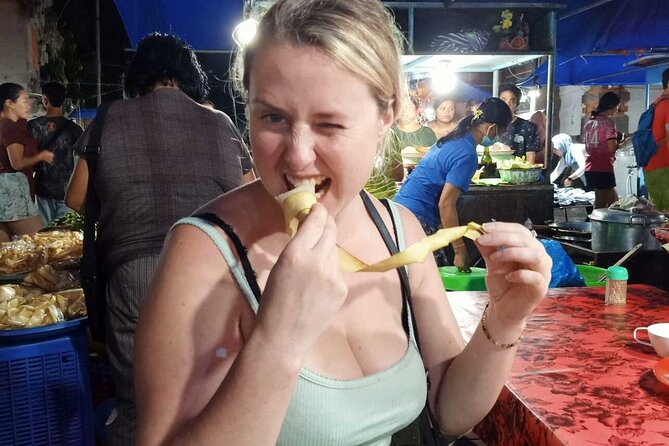 Ubud Night Traditional Market Food Tour - What the guides add to the meal