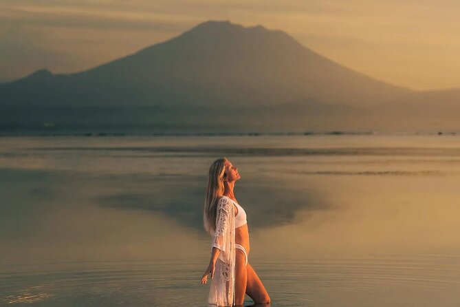 Ubud Private Tour: Monkey Forest - Tirta Empul Temple - Gianyar Street Night Market: finish with food and local color