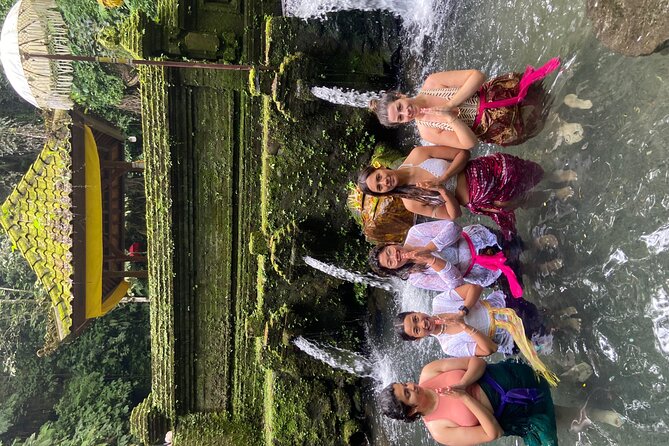 Ubud Shamanic Healing and Purification Ceremony - Preparing offerings before Mengening Temple