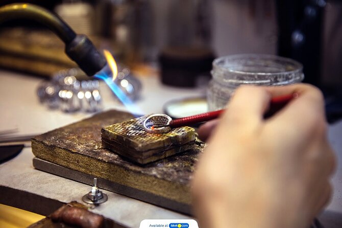 Ubud Silver Artistry Class: Create Unique Jewelry in Bali - Starting at Sok Wayah in Ubud