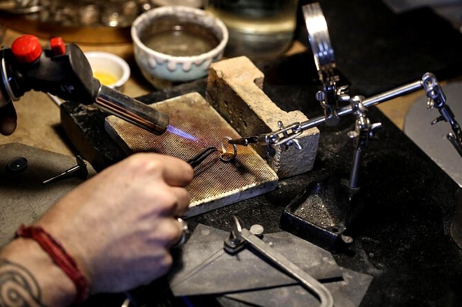 Ubud Silver Artistry Class: Create Unique Jewelry in Bali - Batuan Village and Pura Puseh