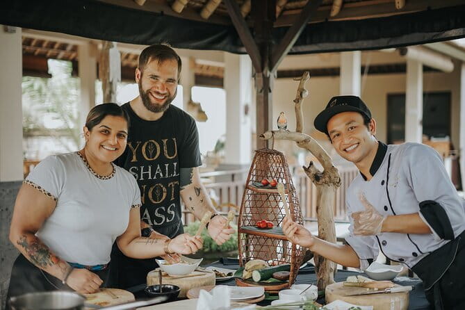 Ubud Sunset Mixology Tour by TikiBus - Music, Wi-Fi, and the pace of 90 minutes