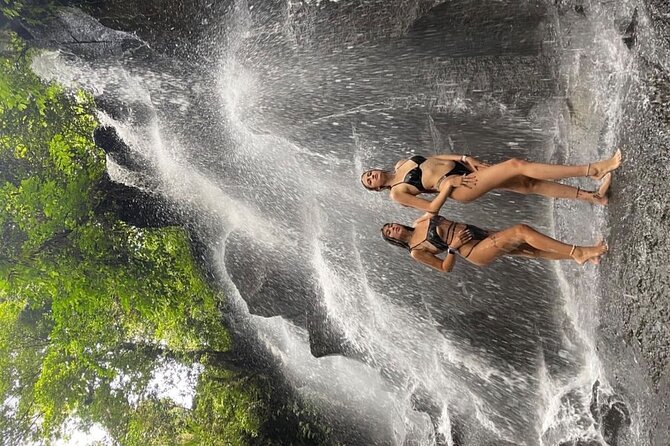 Ubud Surounding Tour - Kanto Lampo Waterfall: finish with a wet hour