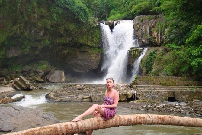 Ubud Tour - Monkey Forest, Temple, Waterfall, and Rice Terrace - Mas Village: art, wood, and the shopping question