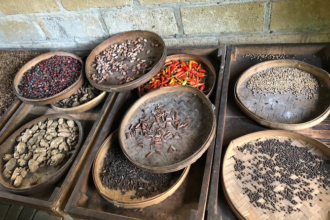 Ultimate Ubud - Lunch with a traditional Balinese meal