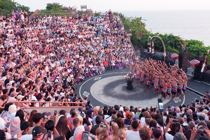 Uluwatu Kecak and Jimbaran Bay - Key points at a glance