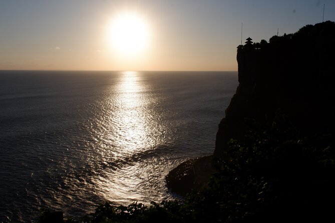 Uluwatu Kecak and Jimbaran Bay - Who will like this Uluwatu evening most