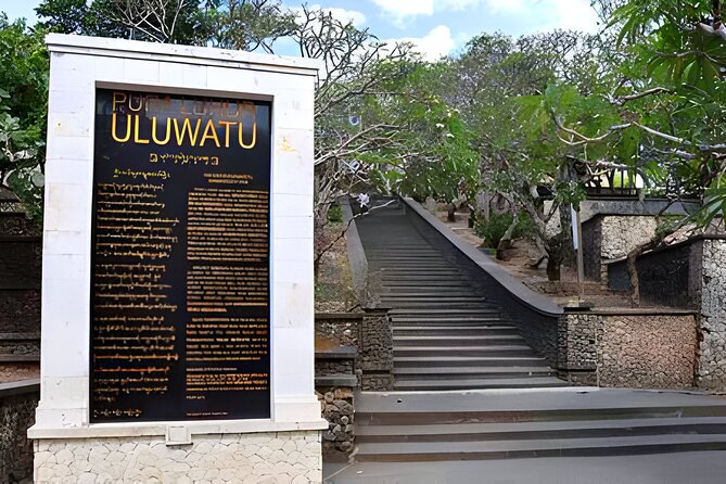 Uluwatu Sunset,Kecak Dance and Diner Seafood In Jimbaran - The 45-minute Kecak and Fire Dance