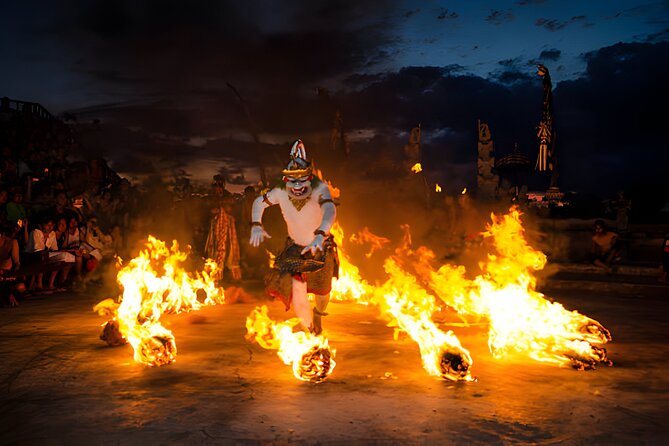 Uluwatu Sunset,Kecak Dance and Diner Seafood In Jimbaran - The guide can shape the whole evening