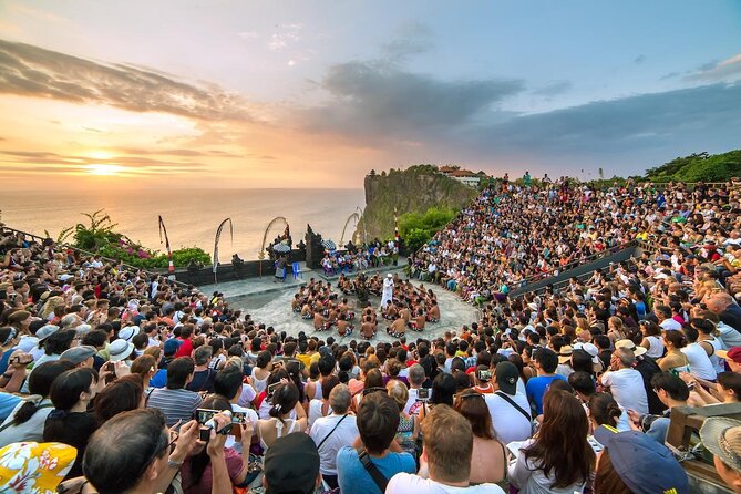 Uluwatu Sunset, Kecak Dance and Jimbaran Seafood Dinner - What this $76 private tour really offers