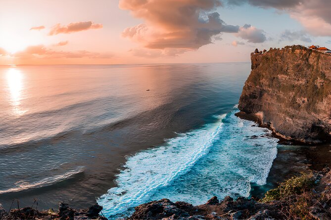 Uluwatu Sunset Tour: Kecak and Fire Dance with Jimbaran Dinner - The traffic problem after sunset