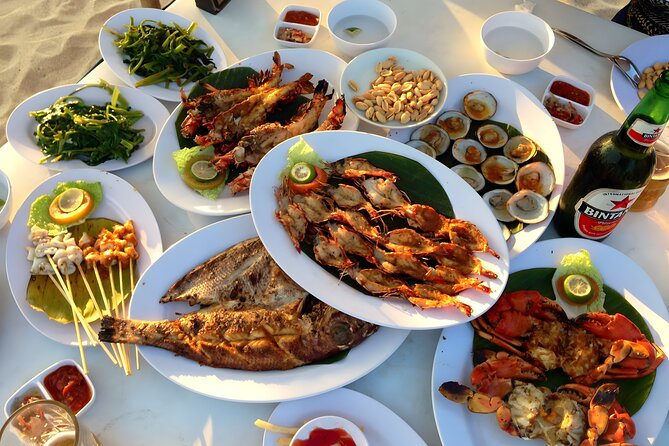 Uluwatu Sunset Trip with Kecak Dance Show and Jimbaran Dinner - Who will enjoy this evening most