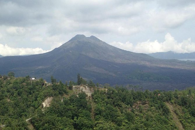 Wonderful 3 Days of Bali Private Guided Tour All Inclusive - Day 1: dances, Ubud, Mount Batur, and holy water